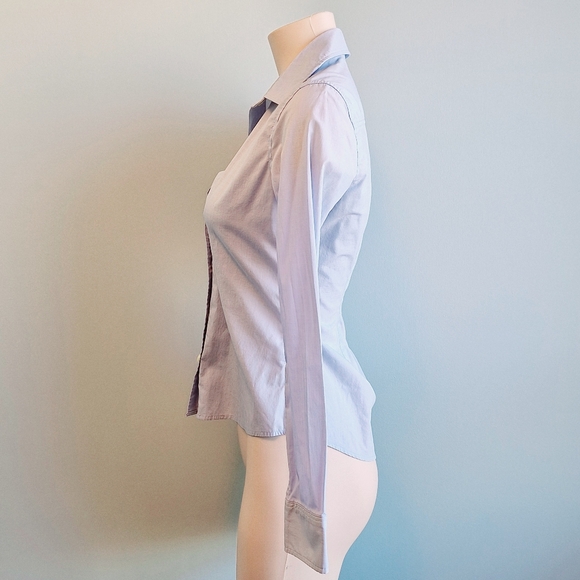 🅱️🅾️G🅾️ Banana Republic Non-iron fitted shirt in light blue. - Picture 10 of 11